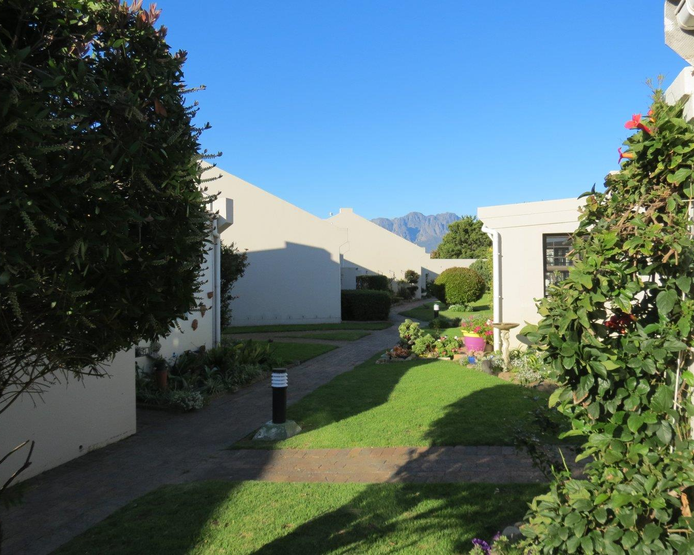 2 Bedroom Property for Sale in Bizweni Western Cape